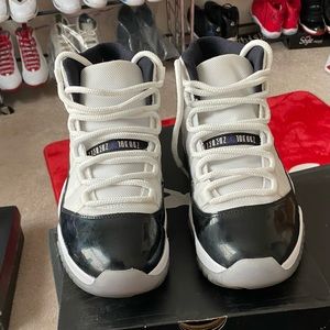 *Nike Air Jordan Retro 11 Concord*